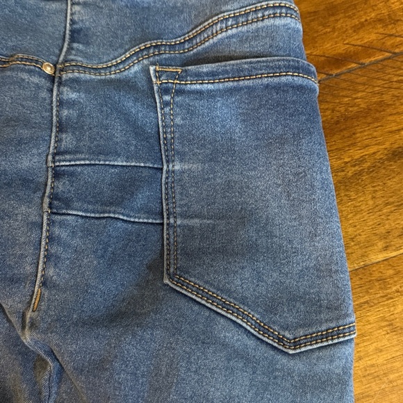 Seven7 Women's High Rise Curvey Jeggings - Picture 8 of 8